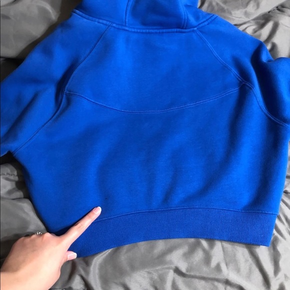 SOLD!!! Alphalete blue crop hoodie - Picture 3 of 4